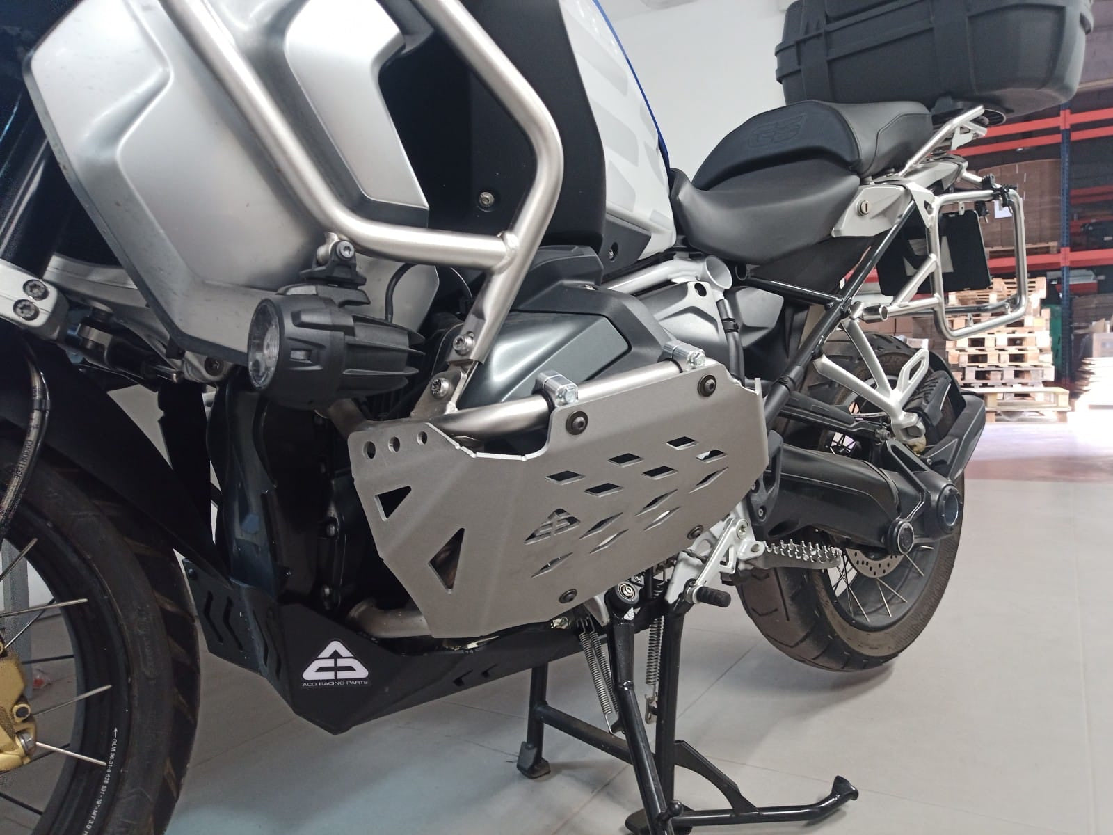 Set of Cylinder Head Guards for the BMW 1250 GS ACD RACING PARTS